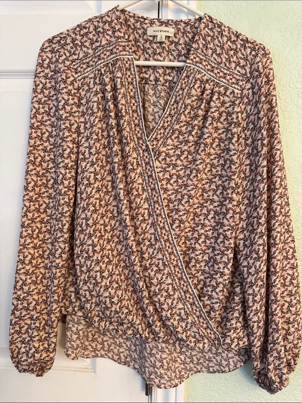 Max Studio Long Sleeve Wrap Faux-Wrap Floral Geometric Blouse, Small